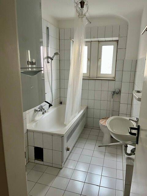 Freundliche 3-Zimmer-Hochparterre-Wohnung mit Balkon in Nürnberg-Johannis – ideal für 2er-WG! – Nürnberg – Vorschaubild 8