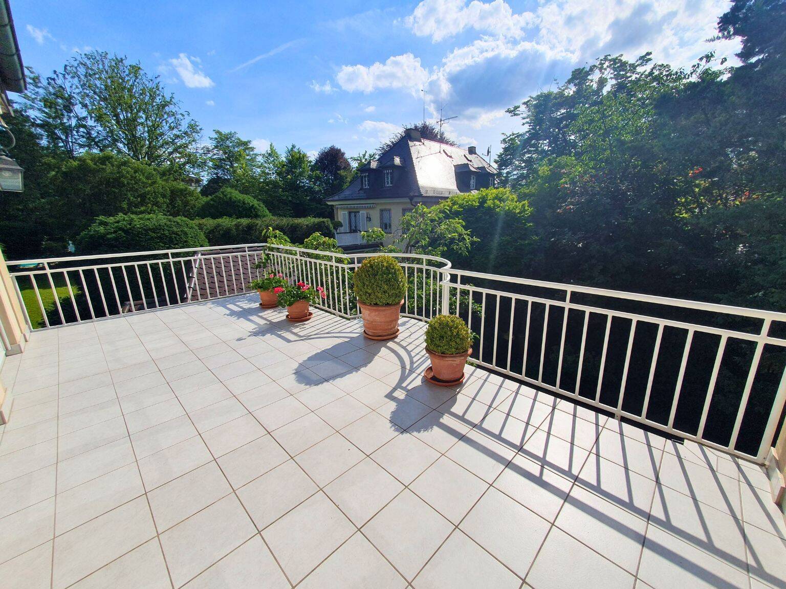 Großzügige 4,5-Zimmer-Wohnung mit Balkon und Stellplatz im gefragten Heilbronner Osten – Heilbronn – Vorschaubild 3