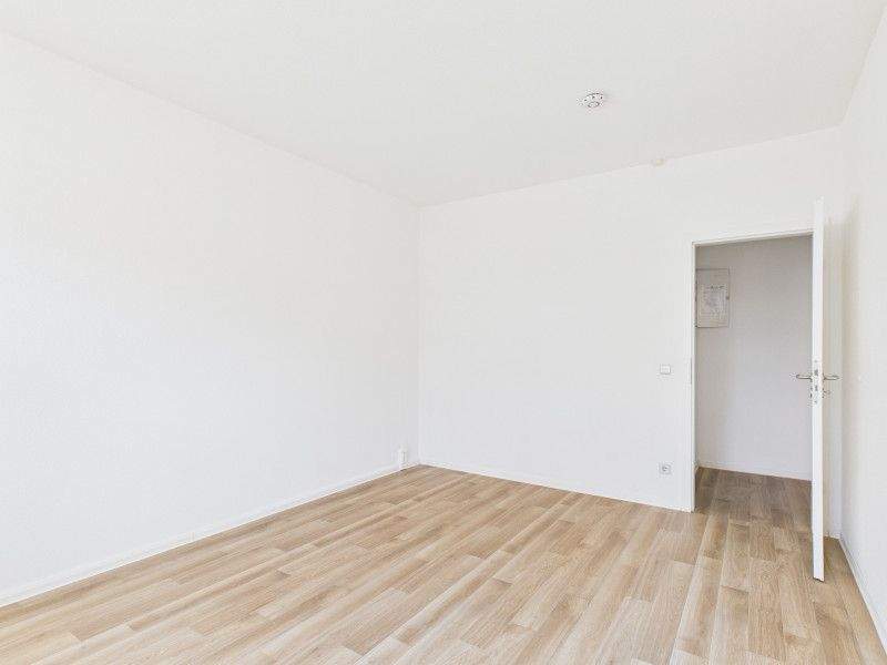 Erstbezug nach Sanierung! 3 Zimmer mit Balkon und Bad mit Dusche und Wanne – Chemnitz – Vorschaubild 4