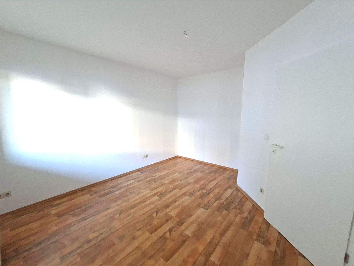 Gemütliche 3-RW mit Balkon & Aufzug – Chemnitz – Vorschaubild 5