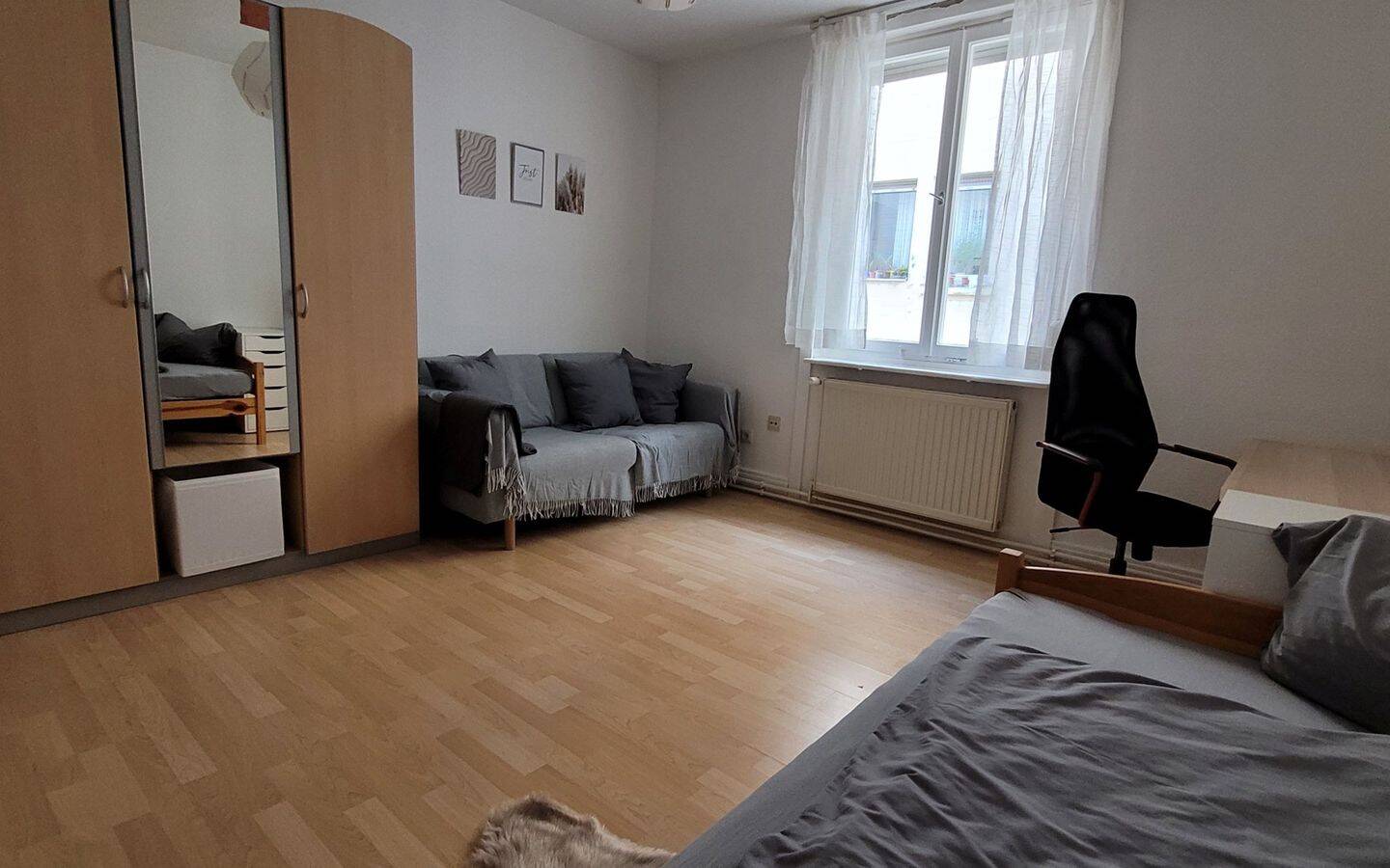 möbliertes WG Zimmer Stuttgart West für Wohnen auf Zeit ab 1 Monat