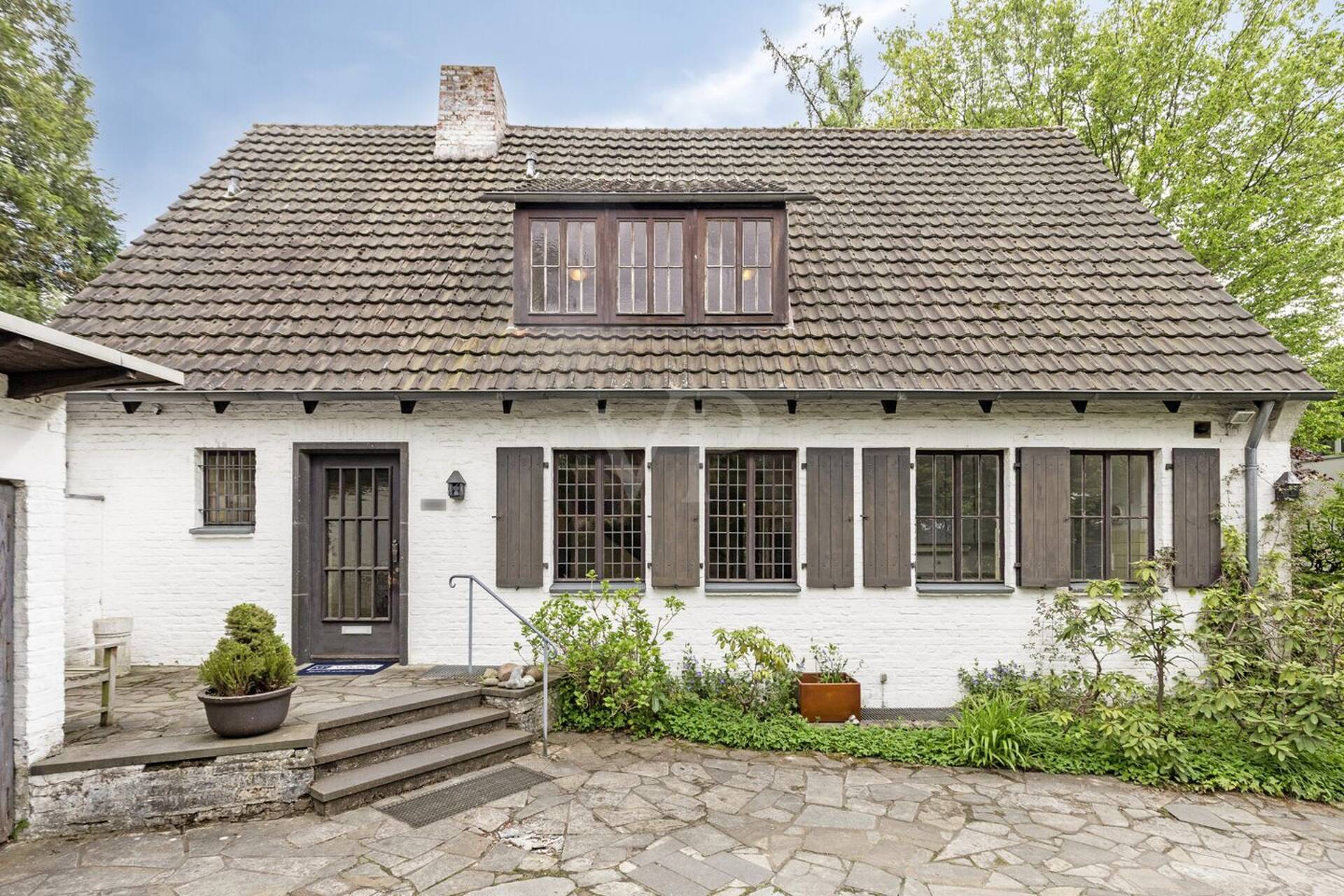 Villa in 50858 Köln mit 210,88 m² kaufen