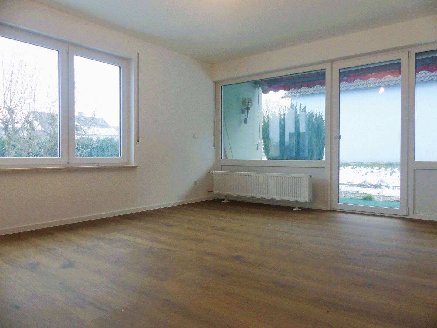 PROVISIONSFREI: Zweifamilienhaus mit großem Garten – Schwanfeld – Vorschaubild 6