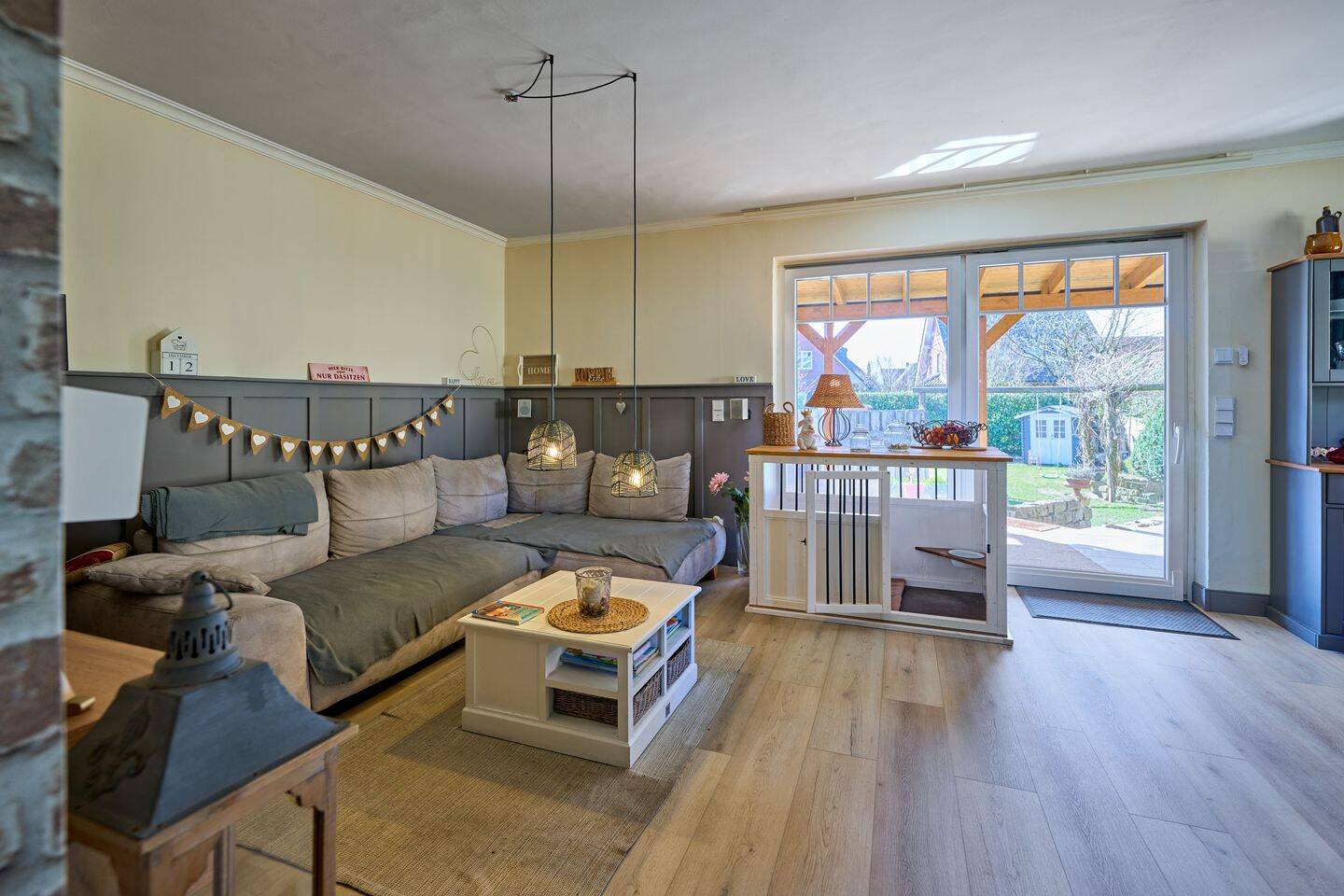 Modernisiertes Einfamilienhaus mit PV-Anlage auf großzügigem Grundstück in Großhansdorf, sofort bezugsfertig – Großhansdorf – Vorschaubild 5