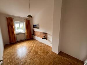 Gepflegte 2,5-Zi.-Wohnung mit 17 m² Dachterrasse und Domblick im mittleren Westen – 93049 Regensburg – Vorschaubild 5