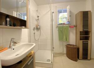 Sofort bezugsfreie und moderne 1-Zimmer-Wohnung mit Terrasse und Stellplatz in Erlangen-Bruck – 91058 Erlangen – Vorschaubild 2