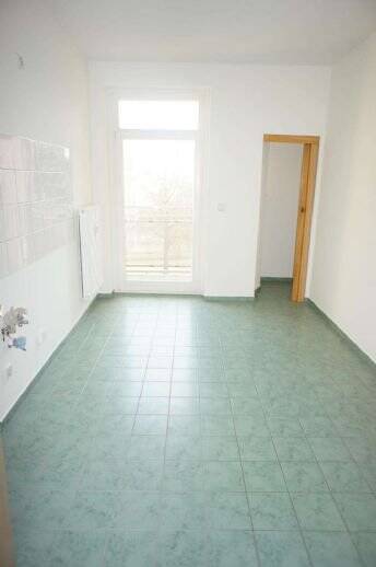 Wohnung im 1. OG ! Bad mit Fenster ! Laminat ! Balkon an der Küche – Chemnitz – Vorschaubild 5