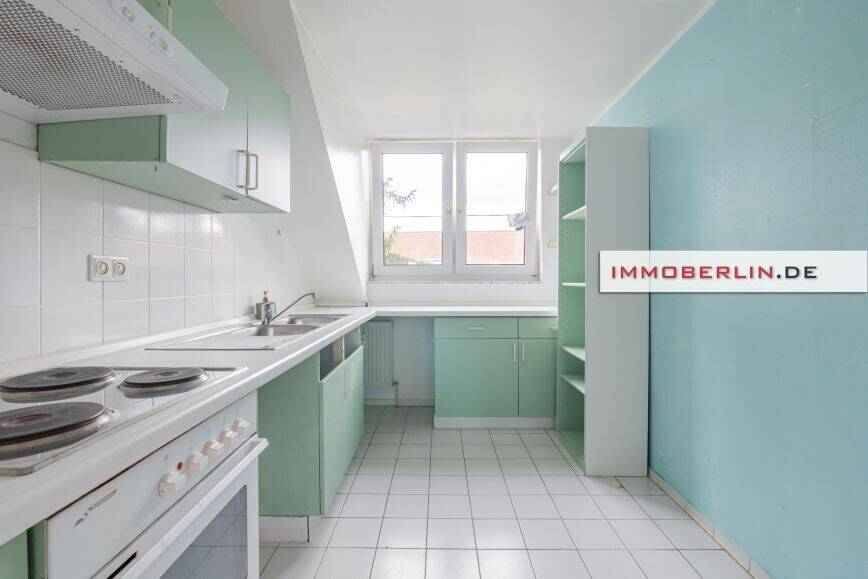 IMMOBERLIN.DE - Schöne Dachgeschosswohnung mit Südterrasse & Pkw-Stellplatz – Berlin – Vorschaubild 5