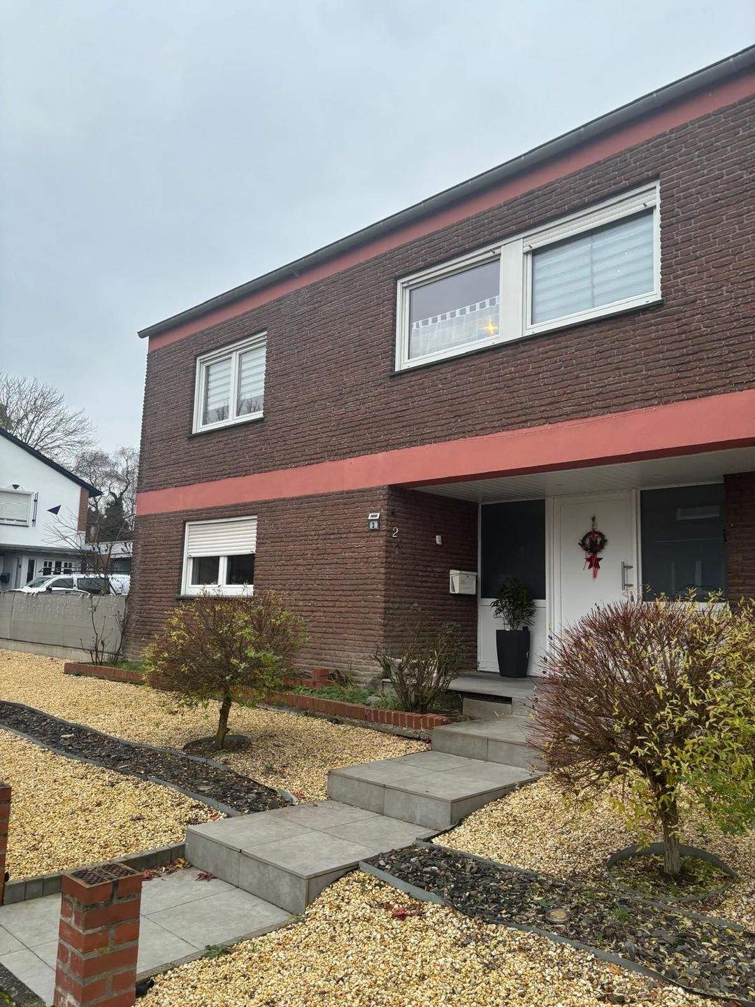 ?? Großes Mehrgenerationenhaus/Mietshaus in Steinfurt: 4 Einheiten, 288 m² Wfl. & flexible Nutzung! – Steinfurt – Bild 1 von 9