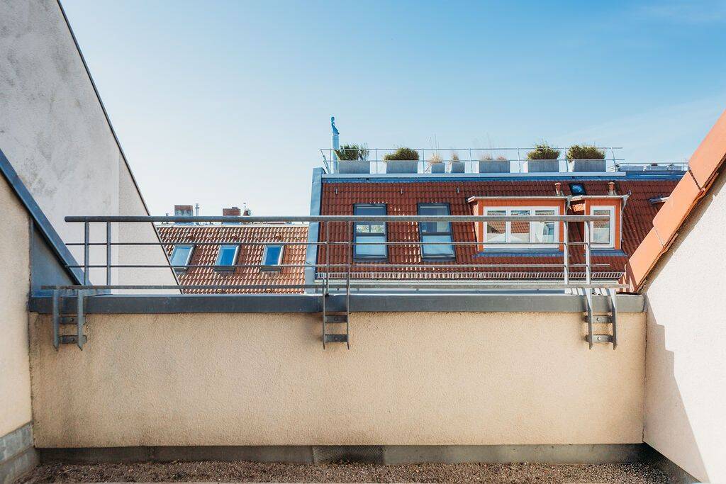 Unweit Lietzensee - City-Dachgeschoßwohnung mit Aufzug – Berlin – Vorschaubild 6