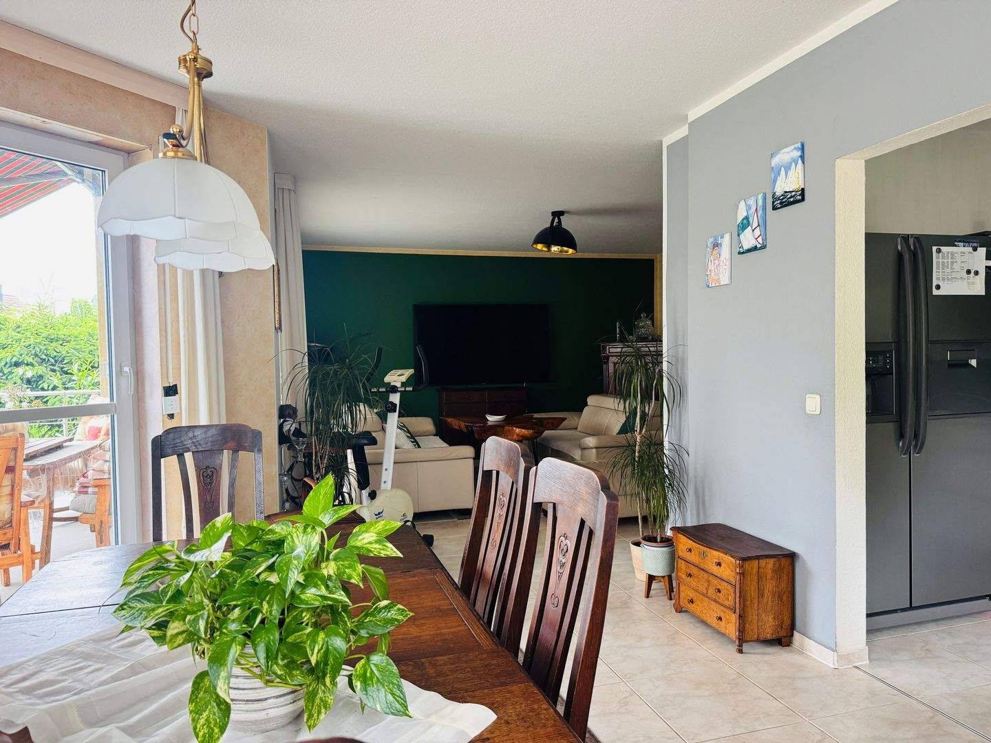 Zwei Wohnungen oder ein Zuhause für die große Familie mit liebevoll angelegtem Garten, Photovoltaikanlage, in ruhiger Wohnlage! – Amt Wachsenburg – Vorschaubild 6