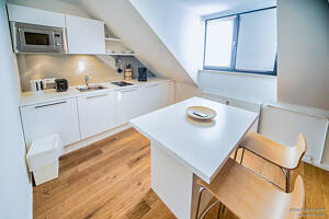 Welc(H)ome® by RIDA FLATS - CGN-City! All in plus! Internet + Balkon + Top Lage – 50670 Köln – Vorschaubild 4