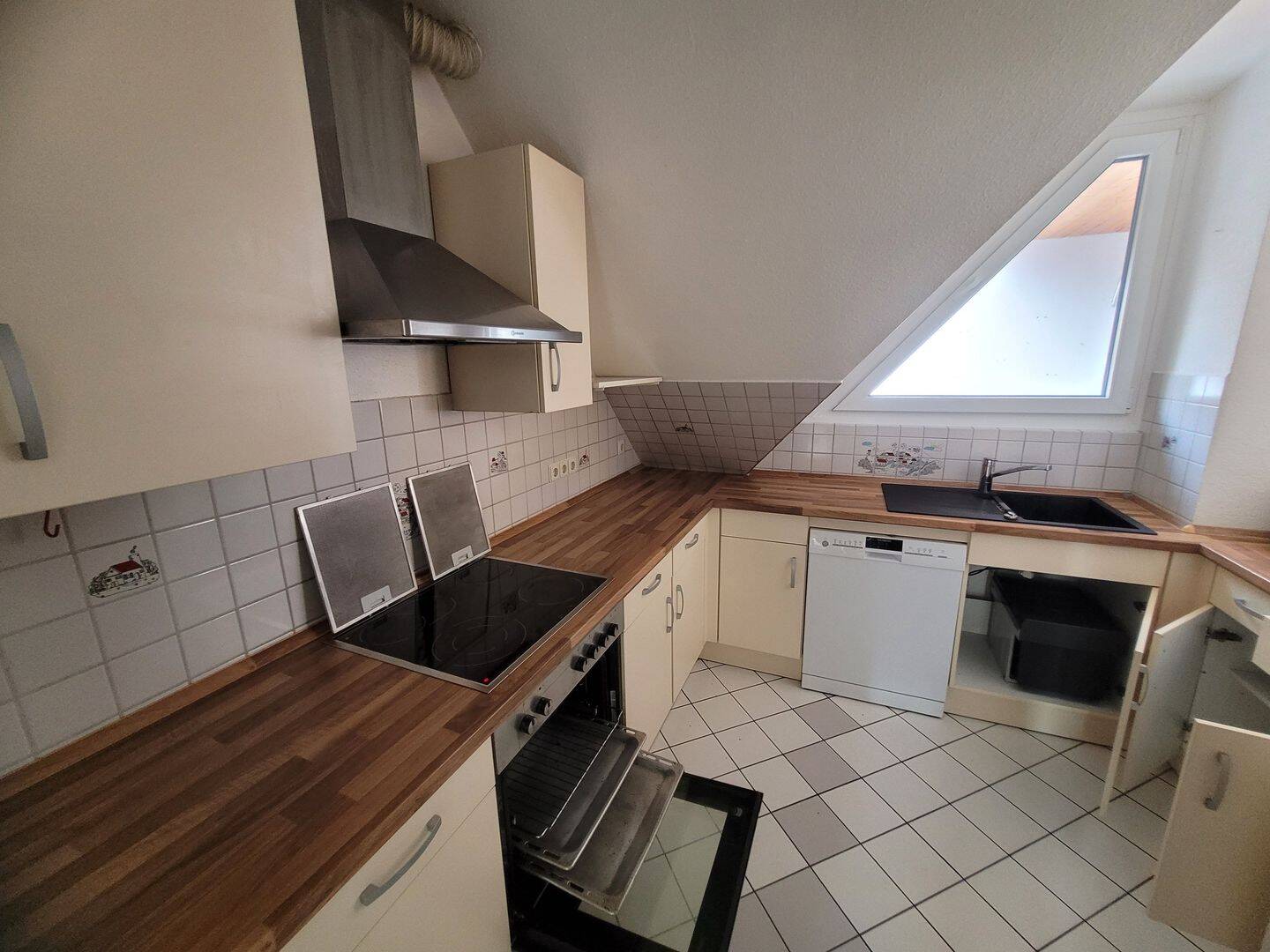 Wohnen über den Dächern - Großzügige Maisonette Wohnung mit Loggia in der Südstadt von Nürnberg – Nürnberg – Vorschaubild 8