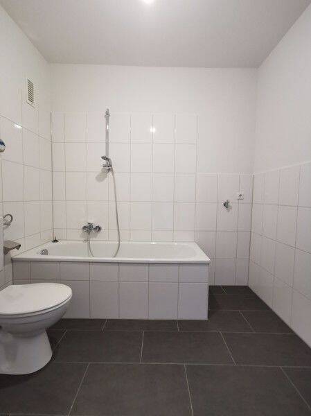Frisch renovierte 2-Zi.-Whg. mit neuem Bad und Balkon – Wuppertal – Vorschaubild 5