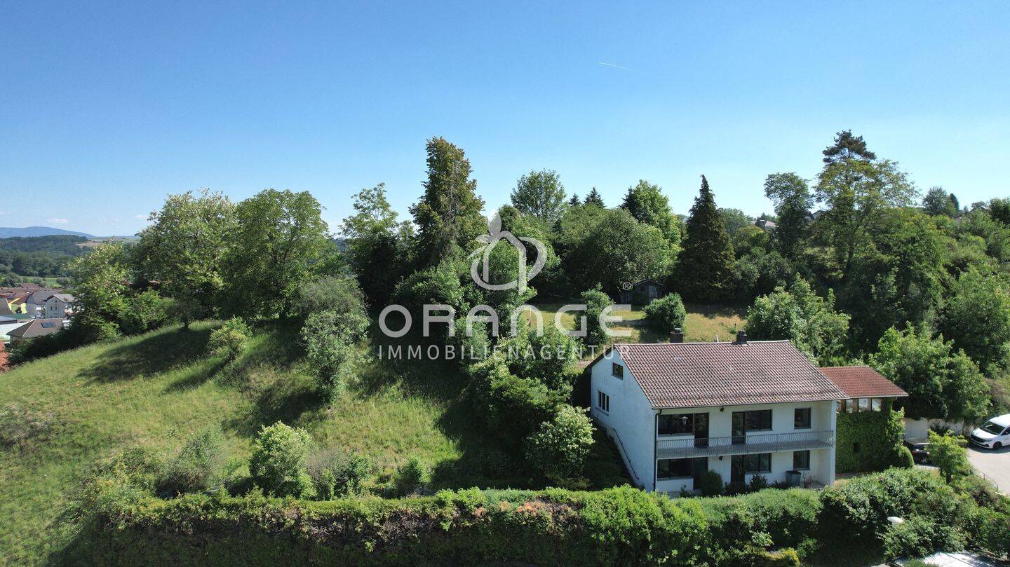 ***CHARMANTES EFH/ZFH MIT POTENZIAL, VIEL PLATZ, GROßEM GRUNDSTÜCK & WINTERGARTEN IN RUHIGER LAGE*** – Vilshofen an der Donau – Vorschaubild 5