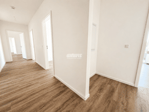 antaris Immobilien GmbH **Ihr neues Zuhause: Stilvolle 5-Raum-Wohnung mit Wow-Faktor** – 99085 Erfurt – Vorschaubild 1