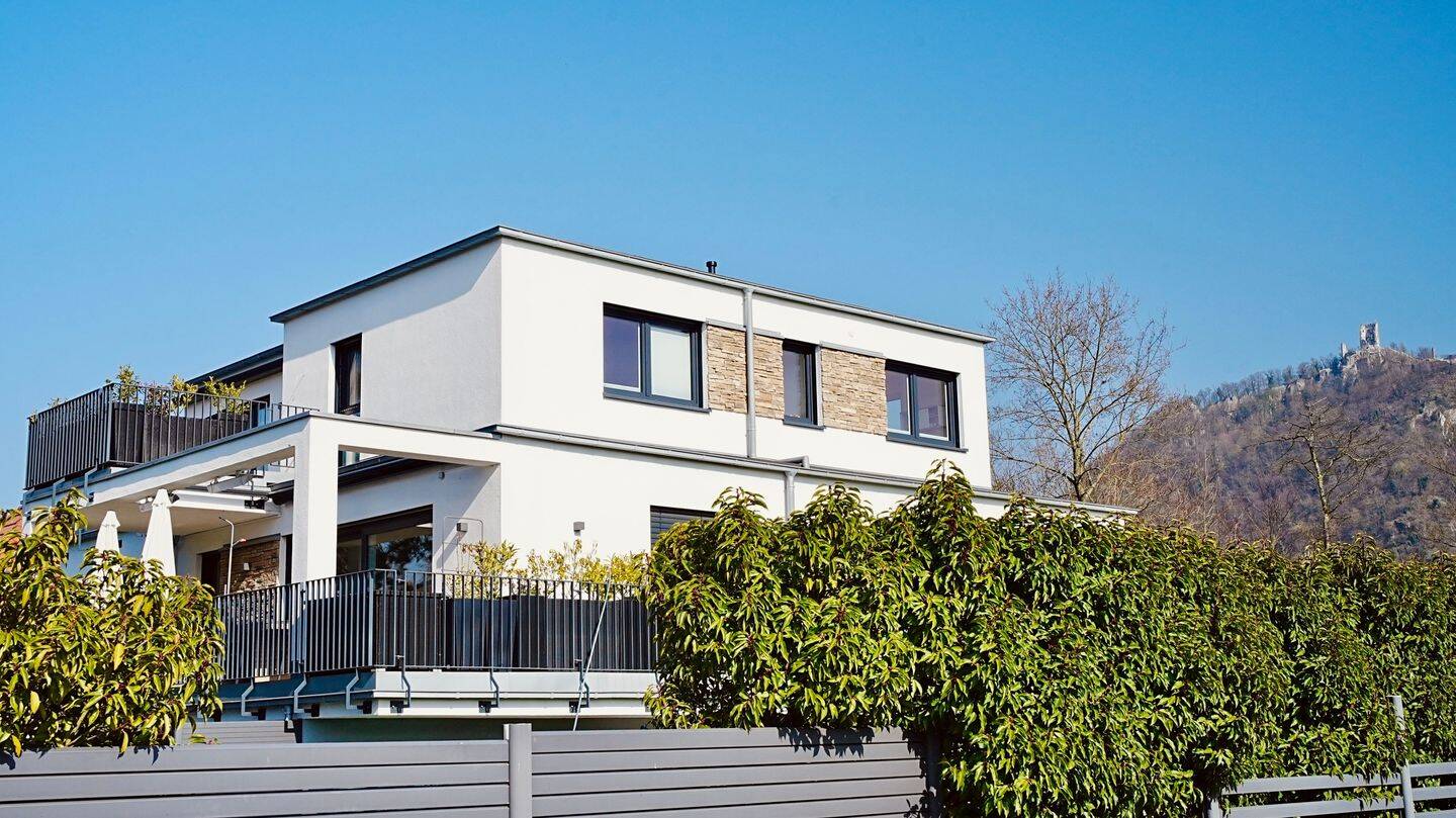 Großzügiges Traumhaus mit Drachenfelsblick