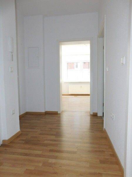 Kleine renovierte 2-Zimmerwohnung im 1. OG mit Laminat - bezugsfertig – Krefeld – Vorschaubild 5