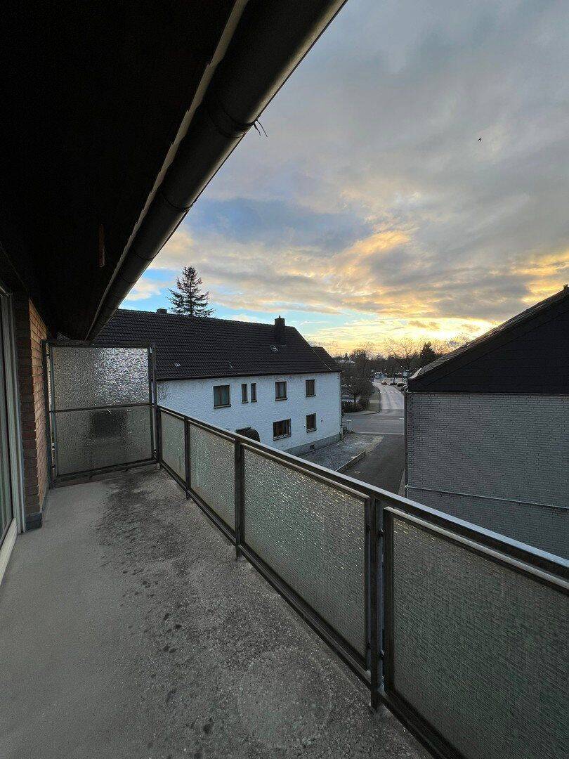 Von priv. - schönes 1-Zi. Single-Appartement in Paderborn Schloß Neuhaus, ruhige Lage m. Balkon 2.OG – Paderborn – Vorschaubild 9