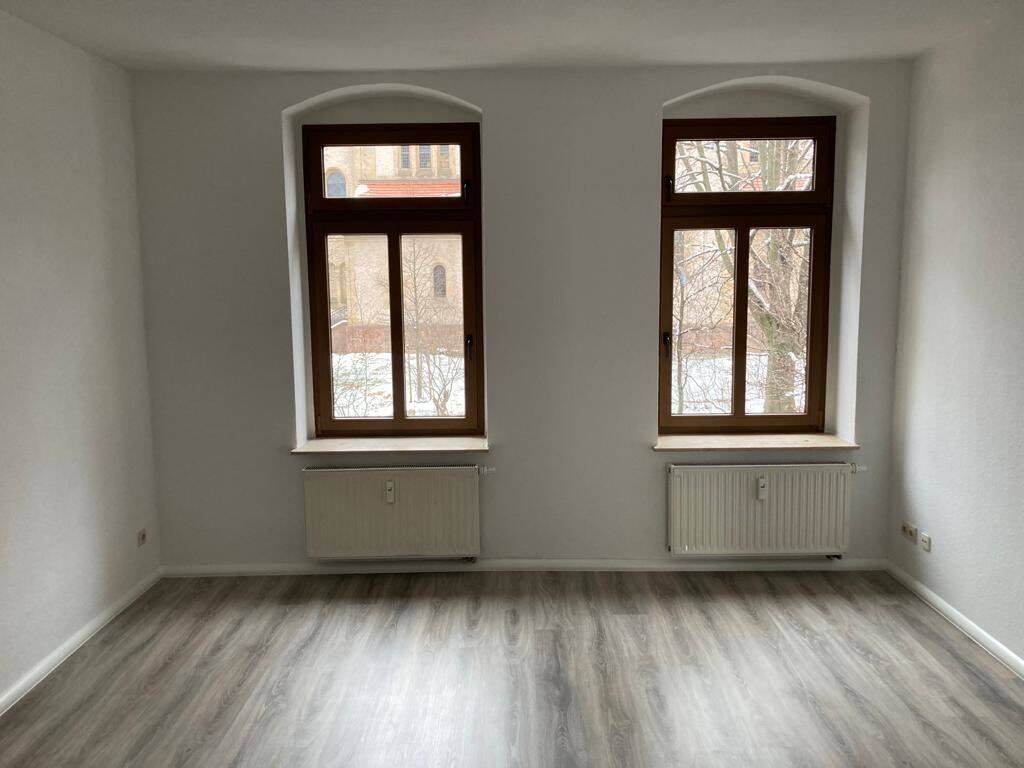 Gemütliche 3-Zimmer mit Laminat, Balkon und Wannenbad in zentraler Lage!