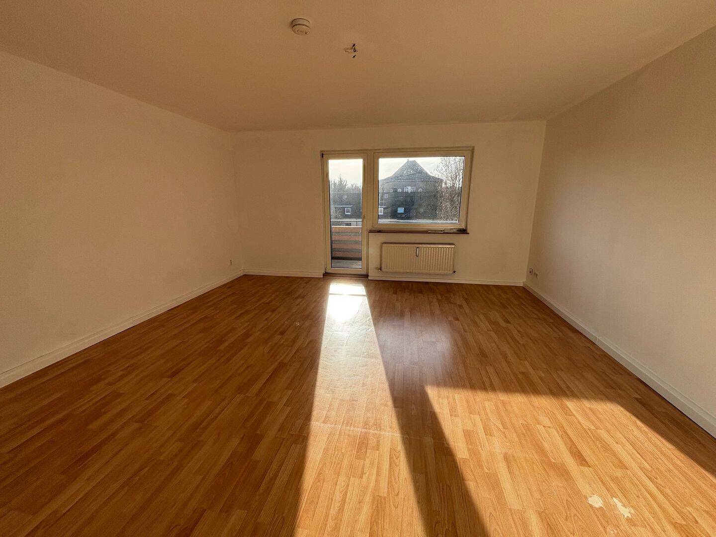 Helles Appartment mit Balkon und Garage (auf Wunsch) in Duisburg-Wanheimerort – Duisburg – Vorschaubild 2
