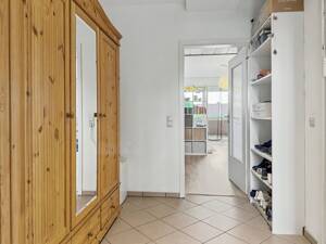 Zentrale Geräumige 1-Zimmerwohnung mit ruhigem Südbalkon, eigener Stellplatz inklusive! – 23558 Lübeck – Vorschaubild 7