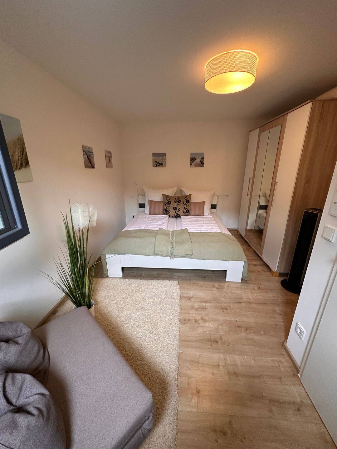 Moderne Wohnung im Souterrain (möbliert!!!) in exzellenter Wohnlage – Friedrichshafen – Vorschaubild 2