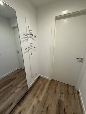 Stilvoll sanierte & modern möblierte 1-Zi Wohnung in Toplage – 60598 Frankfurt am Main – Vorschaubild 4