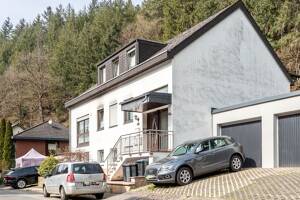 Voll vermietetes Dreiparteienhaus in Trier-Biewer-ca. 287 m² Wohnfläche und 25.560 € Jahreskaltmiete – 54293 Trier – Vorschaubild 2