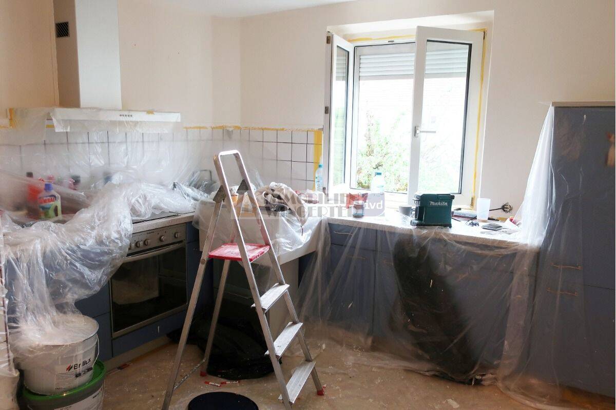 Familienfreundliches Reiheneckhaus mit großem Garten und zwei Garagen – Regensburg – Vorschaubild 3