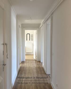 Helle 3-Zimmer-Dachgeschosswohnung mit Balkon in Hamburg-Wentorfer Straße
