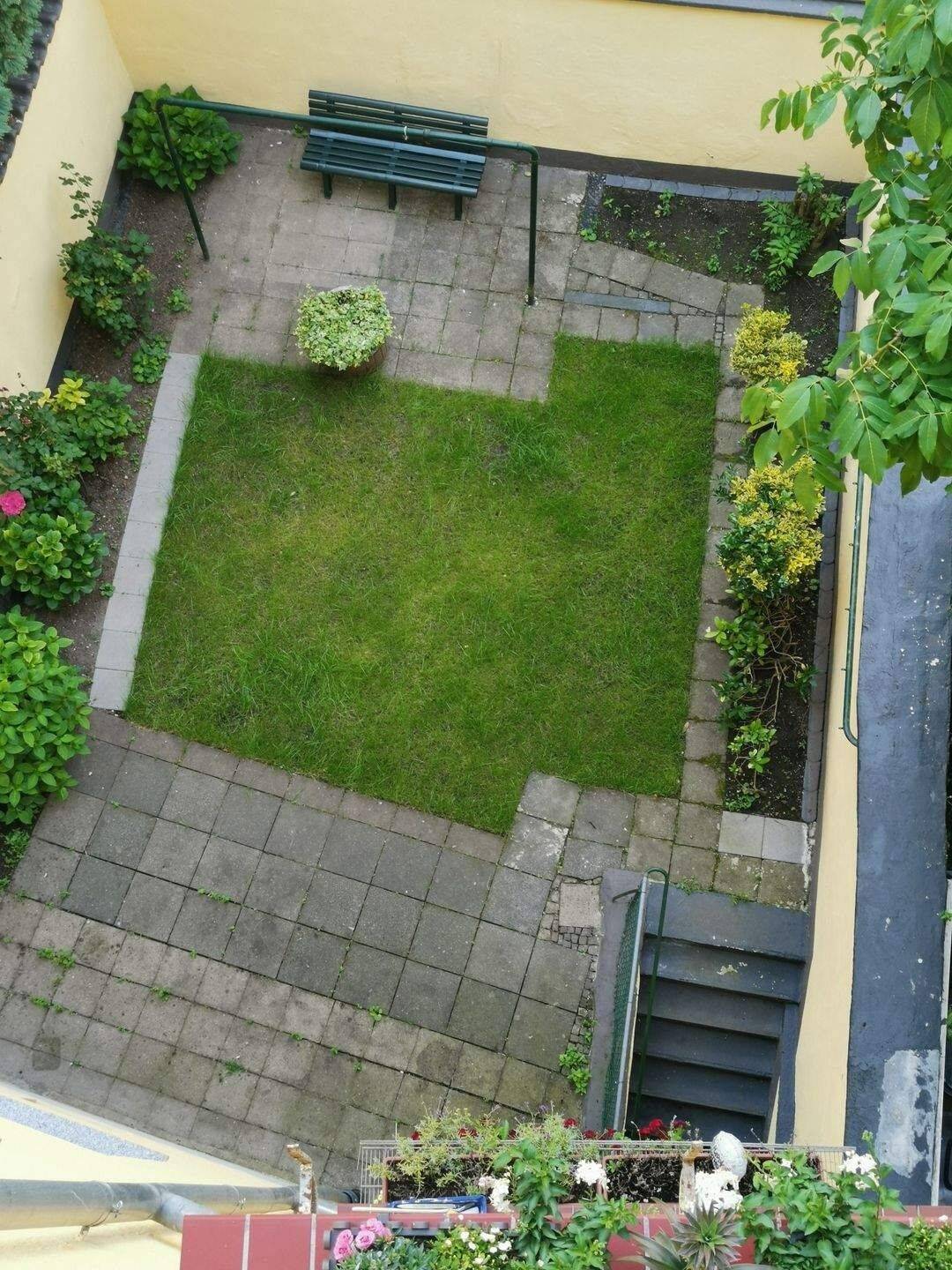 Mehrfamilienhaus 5 Parteien inkl. Aufteilungsplan mit Balkonen und Garten- Innenhof im Kölner Osten