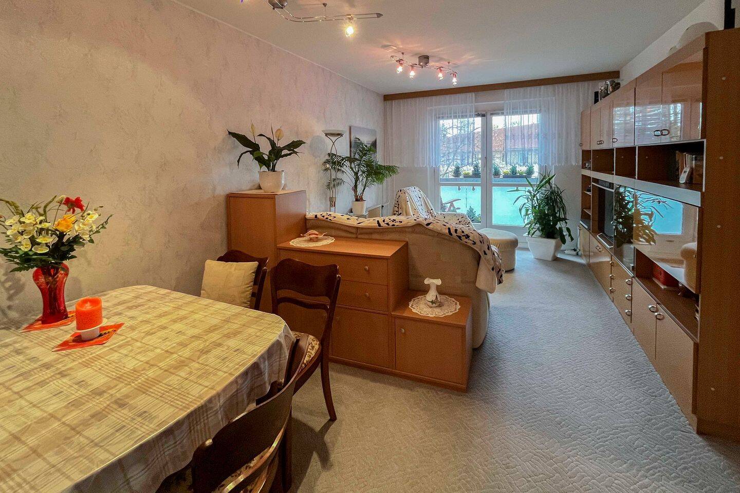 *Eigennutzung!* 4-Zi. inkl. Außenstellplatz, Tageslichtbad und Balkon – Dresden – Vorschaubild 3