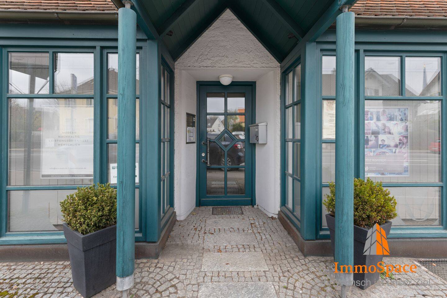 *** 3 Parteienhaus mit 2 Wohnungen, 1 Büro + Atelier mit Garten! *** – Diedorf – Vorschaubild 5