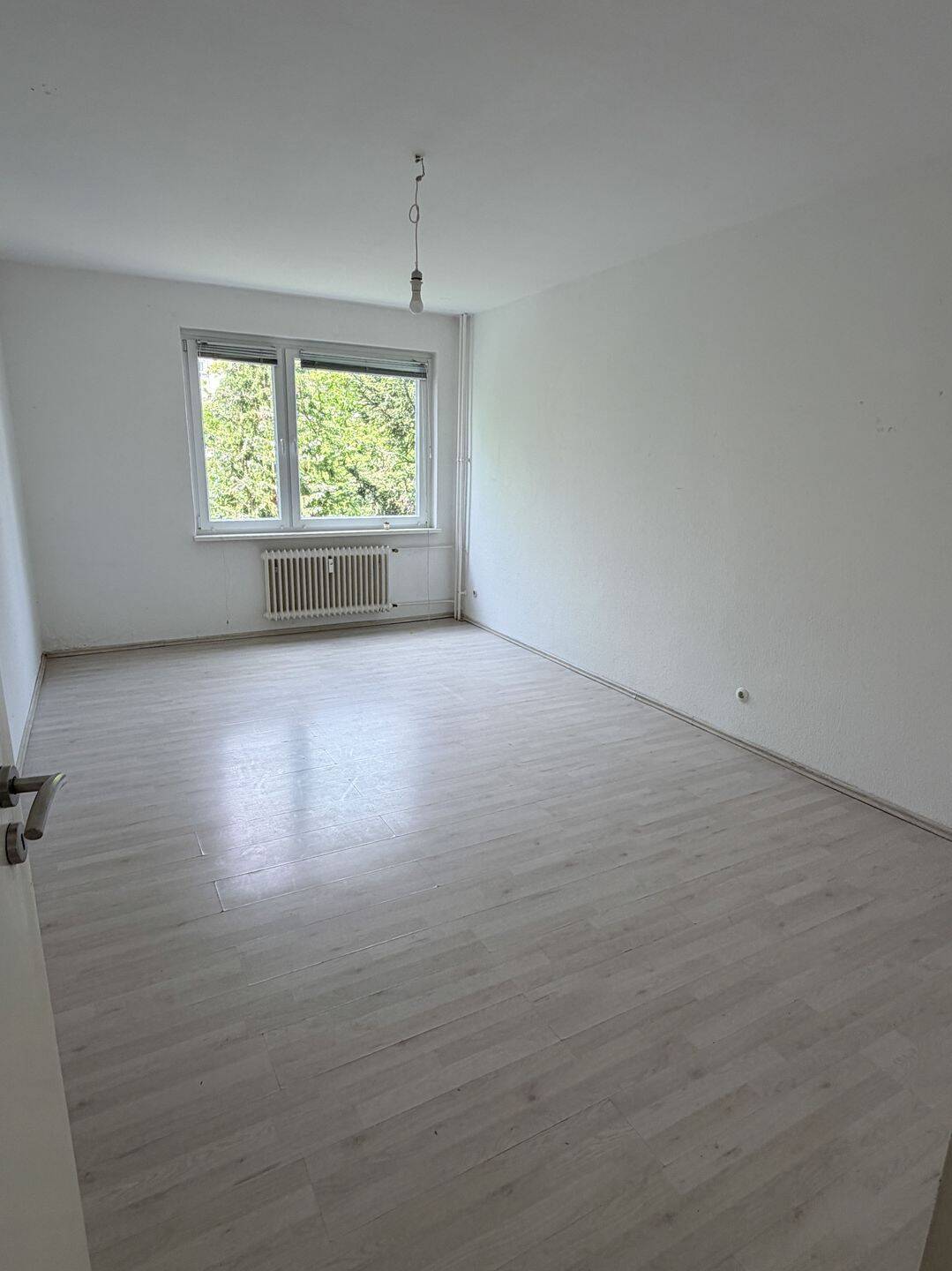 Viel Raum für Ihre Ideen: 3 Zimmer und Balkon mit Grünblick! – Berlin – Vorschaubild 6