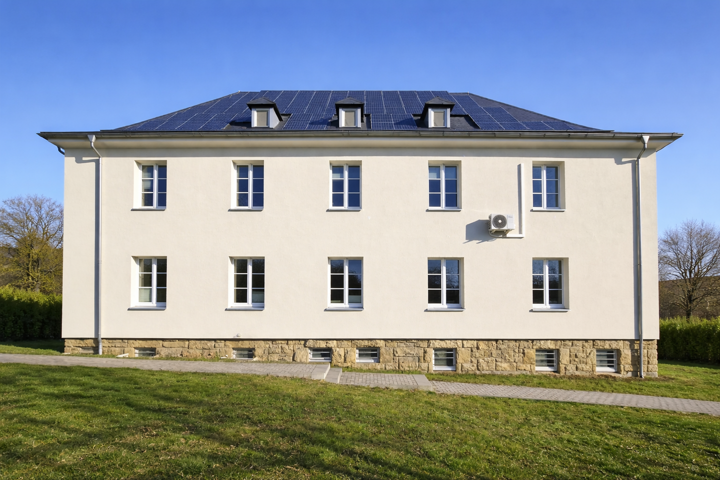 Wohn- & Geschäftshaus in Jena - ca. 5 % Rendite, saniert, sichere Mietverträge