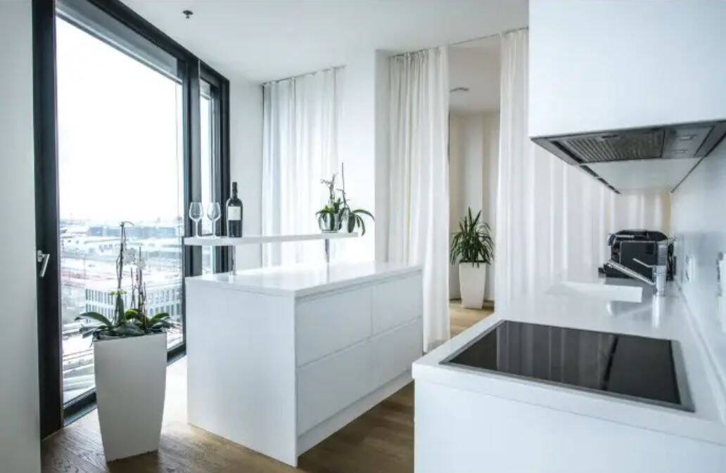 Modernes Apartment im 11. Obergeschoss des Friends Towers mit attraktivem Ausblick – München – Vorschaubild 3