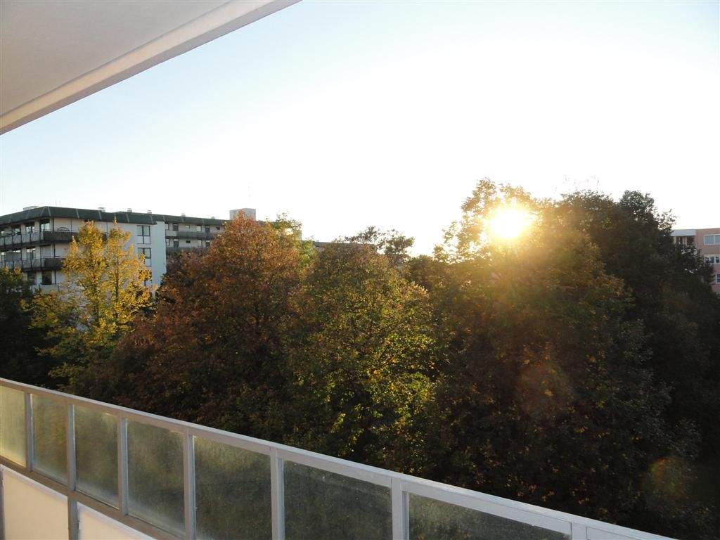 HELLE 2-ZIMMER MIT 2 BALKONEN – München – Vorschaubild 6
