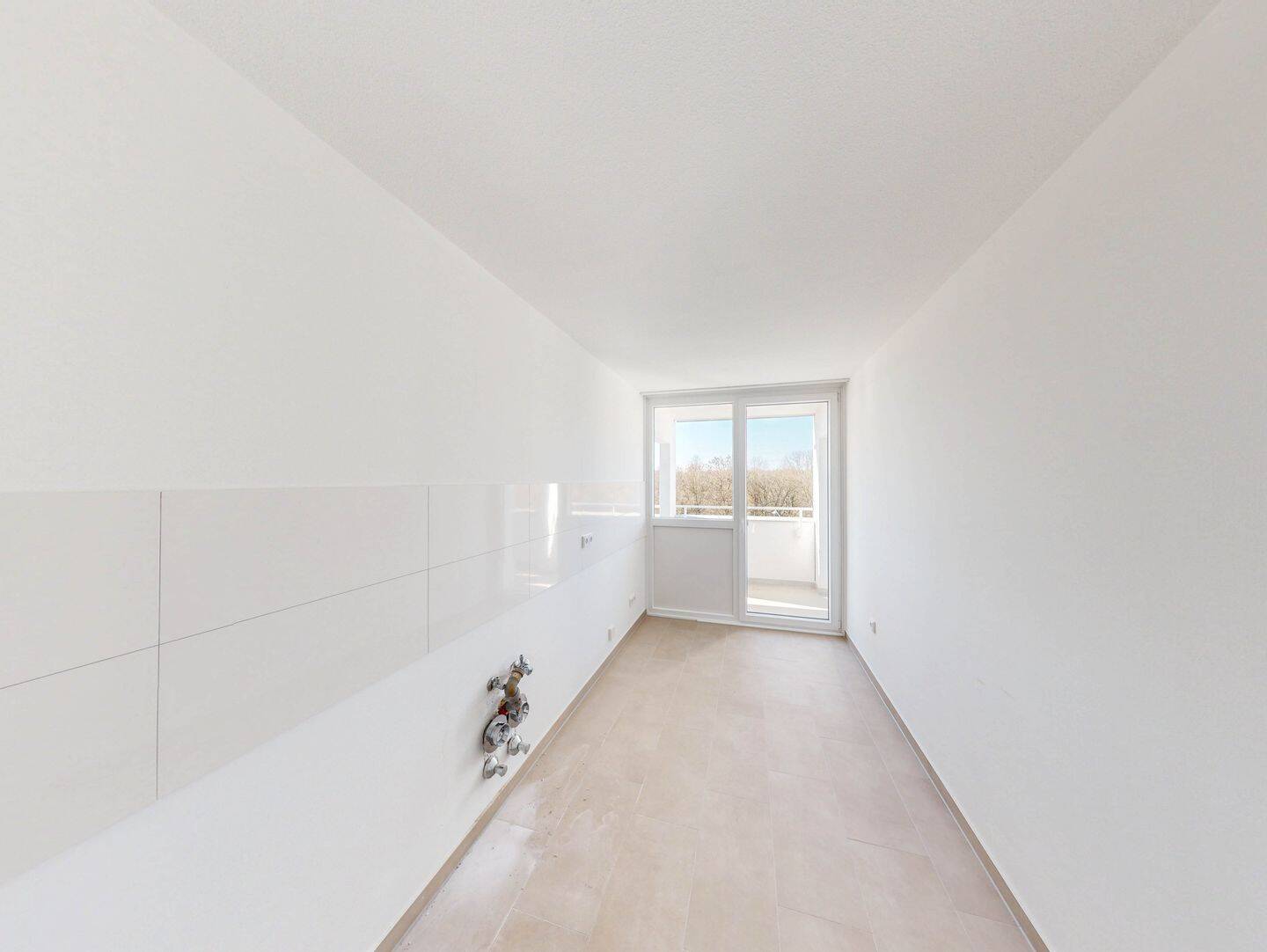 Stilvolle 2-Zimmer-Wohnung mit Balkon und Parkettboden – München – Vorschaubild 4