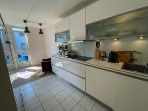 Moderne 3 Zimmer Wohnung mit Westbalkon, Tiefgaragenstellplatz und Privatwald – 22459 Hamburg – Vorschaubild 9