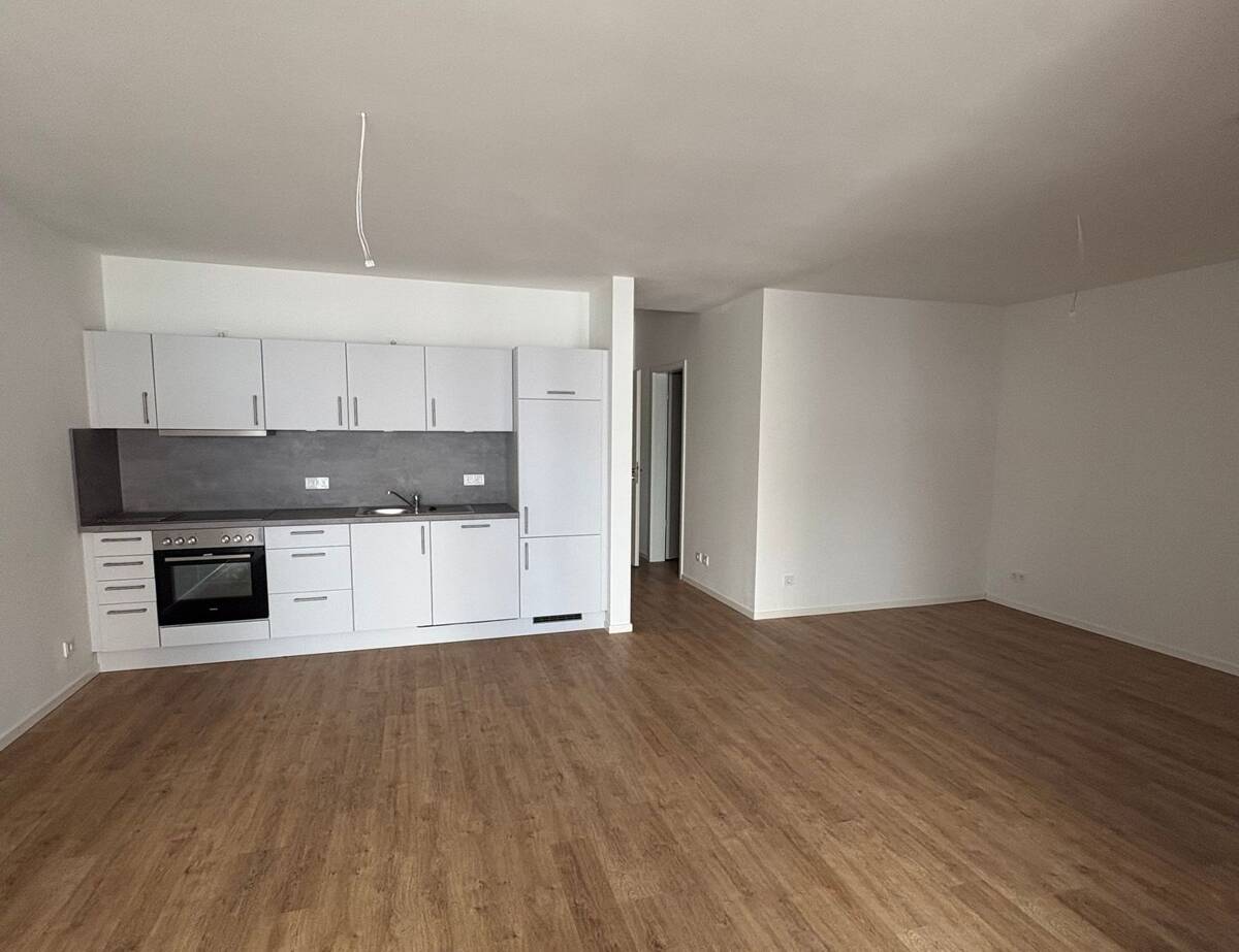 Großzügige 2-Zimmer-Wohnung mit Balkon in zentraler Lage von Peine – 31224 Peine – Bild 1 von 3