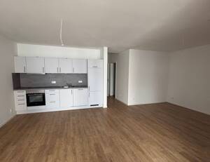 Großzügige 2-Zimmer-Wohnung mit Balkon in zentraler Lage von Peine
