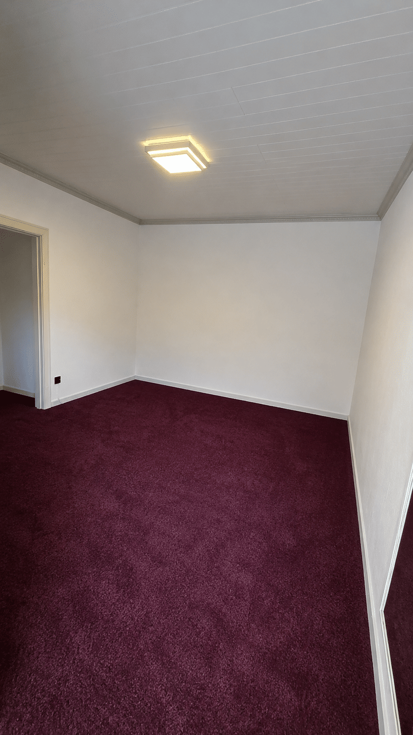 Zentrales 1-Zimmer-Apartment mit Loggia - perfekte Kapitalanlage oder erstes Eigenheim – Mönchengladbach – Vorschaubild 3
