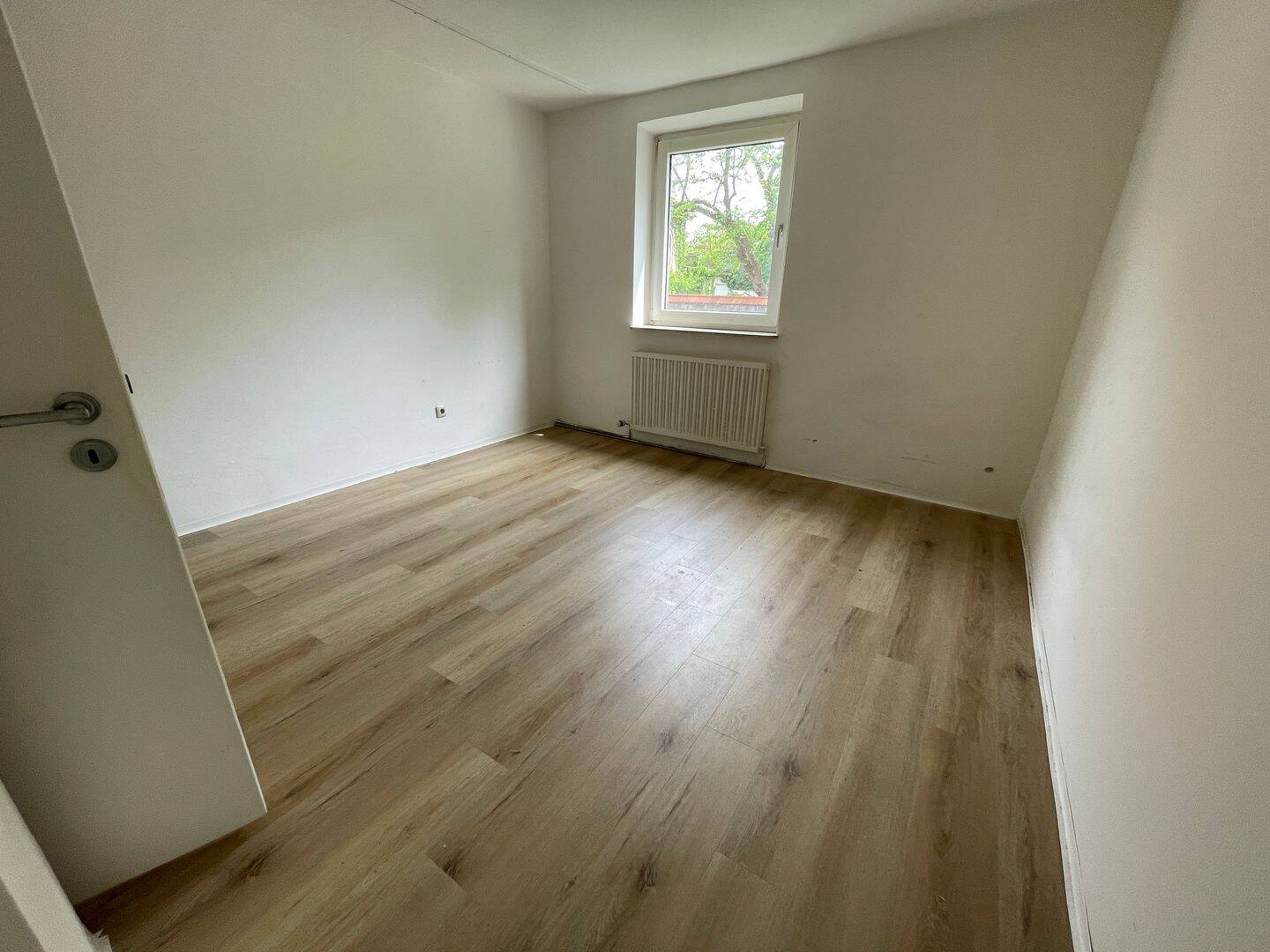 *TOP* 2-Zimmer Wohnung mit Balkon am Südstadtpark in Fürth – Fürth – Vorschaubild 2