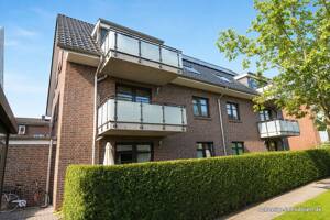 Gemütliche 3-Zimmer-Wohnung über 2 Ebenen mit Balkon in einer ruhigen Nebenstraße von Lohbrügge – 21033 Hamburg – Vorschaubild 2