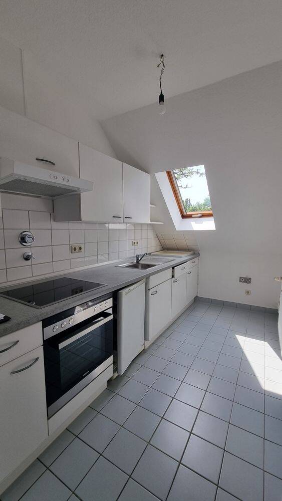 Schöne 2 Zimmer Dachgeschoss-Wohnung in Hamburg-Fuhlsbüttel – Hamburg – Vorschaubild 4