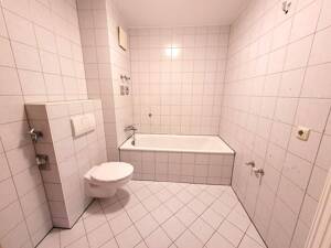 // Frisch renoviert - Balkon - Stellplatz TG - ruhige Lage // – 4158 Leipzig – Vorschaubild 6
