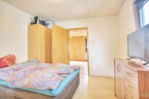 Vermietetes Zweifamilienhaus mit Dachgeschoss und kleinem Garten – 74080 Heilbronn – Vorschaubild 7