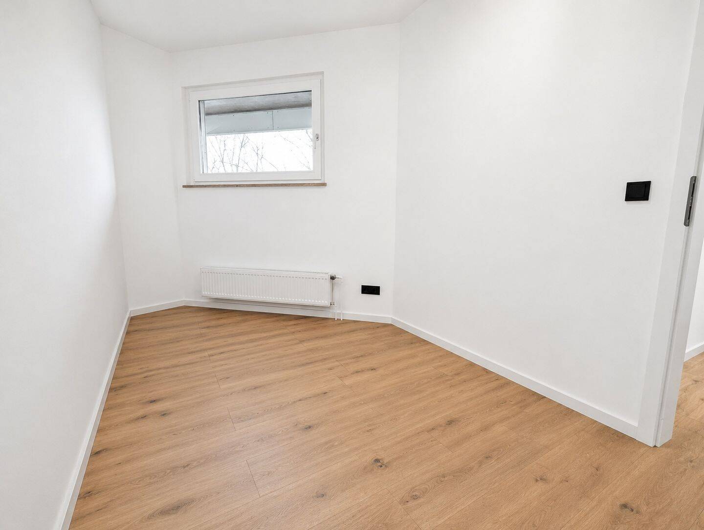 Wiesbaden: Bezugsfreie 2-Zimmer-Wohnung mit neuer EBK, Balkon & Sanierung 2026 – Wiesbaden – Vorschaubild 5