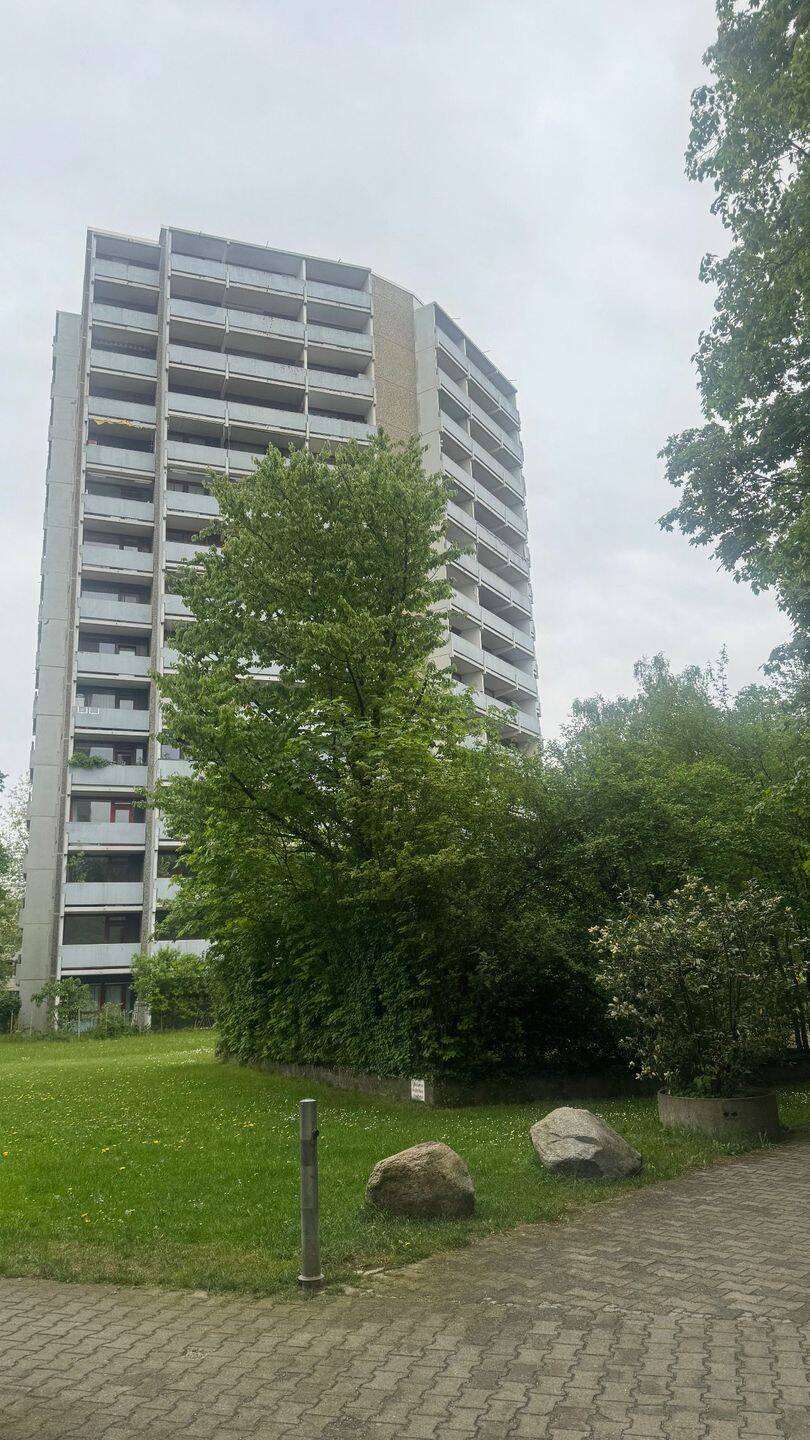 gepflegtes 1 Zi Appartment mit Südbalkon in Obersendling